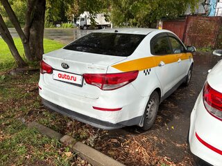 2016 Kia Rio III Рестайлинг, белый, 395000 рублей, вид 3