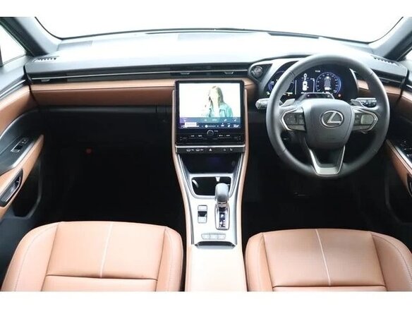2025 Lexus LBX, белый, 4333666 рублей - вид 20