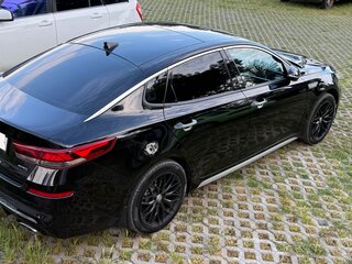 2018 Kia Optima IV Рестайлинг, чёрный, 2600000 рублей, вид 3
