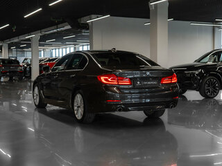 2018 BMW 5 серии 520d xDrive VII (G30/G31/G38), коричневый, 2740000 рублей, вид 4