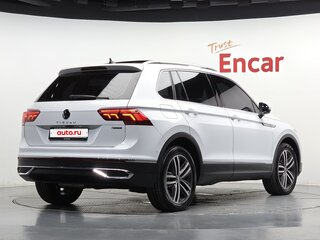 2023 Volkswagen Tiguan II Рестайлинг, белый, 2656000 рублей, вид 2