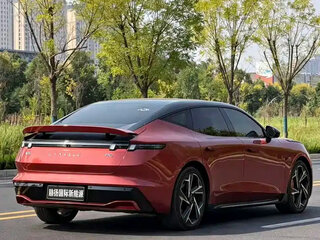 2025 Lynk & Co Z10 71 kWh, красный, 4279208 рублей, вид 3