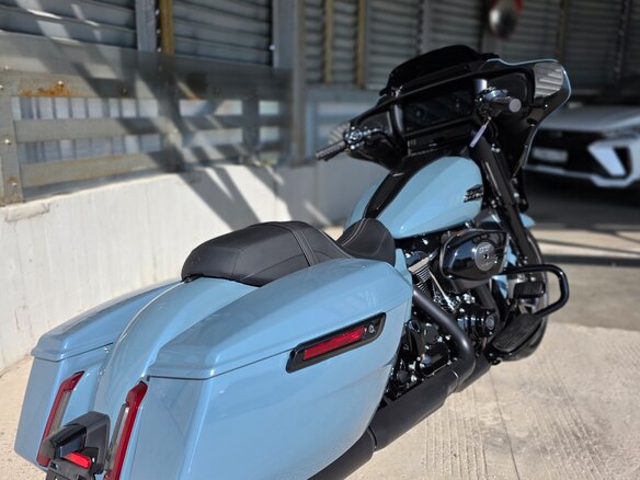 2024 Harley-Davidson Street Glide, голубой, 2699000 рублей - вид 12