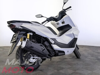 2026 Honda PCX 160, белый, 499900 рублей, вид 2