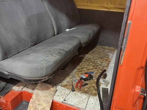 1996 Ford Transit, оранжевый, 450000 рублей - вид 18