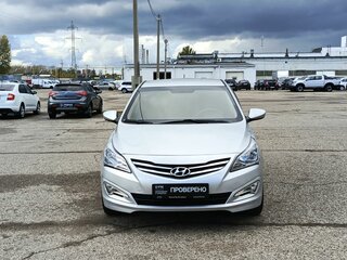 2015 Hyundai Solaris I Рестайлинг, серебристый, 1119600 рублей, вид 2