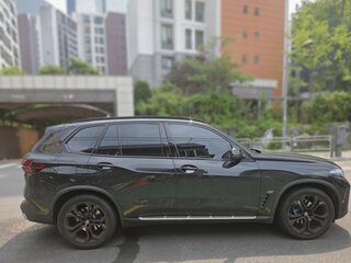2025 BMW X5 40i IV (G05/G18) Рестайлинг, чёрный, 10500000 рублей, вид 2
