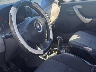 2010 Renault Sandero I, белый, 320000 рублей, вид 4