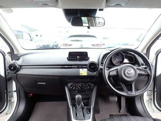 2017 Mazda Demio IV (DJ), белый, 800000 рублей, вид 3