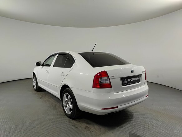 2013 Skoda Octavia II (A5) Рестайлинг, белый - вид 6