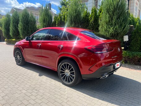 2021 Mercedes-Benz GLE Coupe 350 d II (C167), красный, 7900000 рублей, вид 3