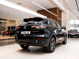 2025 Changan UNI-S I, чёрный, 3179900 рублей, вид 5