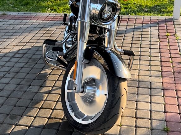 2021 Harley-Davidson Fat Boy, чёрный, 2450000 рублей - вид 2