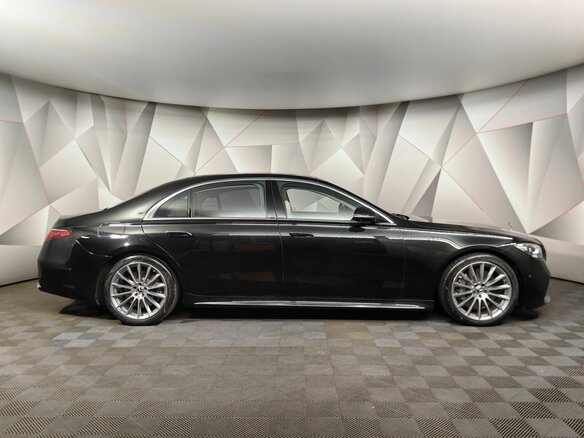2026 Mercedes-Benz S-Класс 500 Long 4MATIC VII (W223), чёрный, 31500000 рублей - вид 3