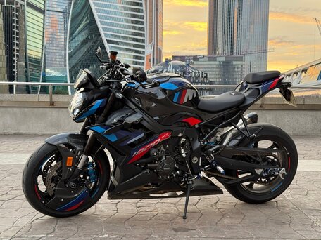 2024 BMW M 1000 R, чёрный, 2500000 рублей, вид 4