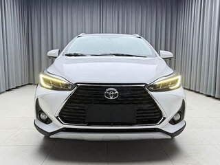 2022 Toyota Yaris L X XP150 Рестайлинг, белый, 1390000 рублей, вид 2