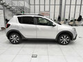 2019 Renault Sandero Stepway II Рестайлинг, серебристый - вид 3