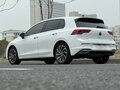 2022 Volkswagen Golf VIII, белый - вид 2