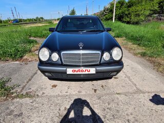 1997 Mercedes-Benz E-Класс 230 II (W210, S210), чёрный, 320000 рублей, вид 2