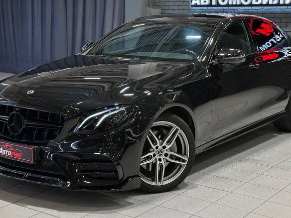 2020 Mercedes-Benz E-Класс 200 V (W213, S213, C238), чёрный, 3797000 рублей - вид 1