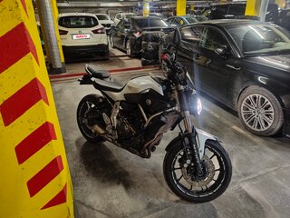 2015 Yamaha MT-07 (FZ-07), белый, 550000 рублей, вид 2