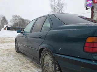 1996 BMW 3 серии 318i III (E36), зелёный, 240000 рублей, вид 4