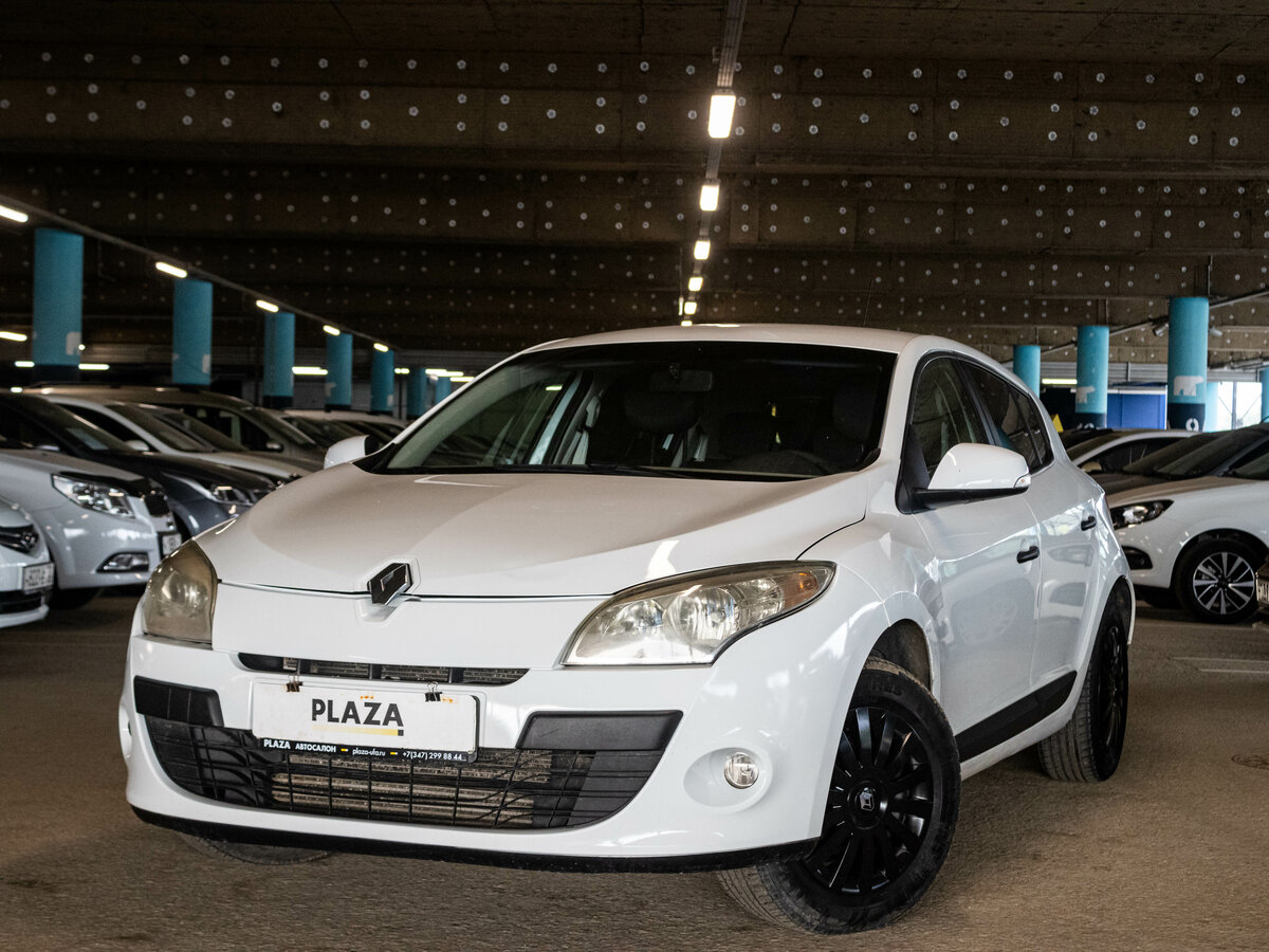 Открыть фотографии: Renault Megane III