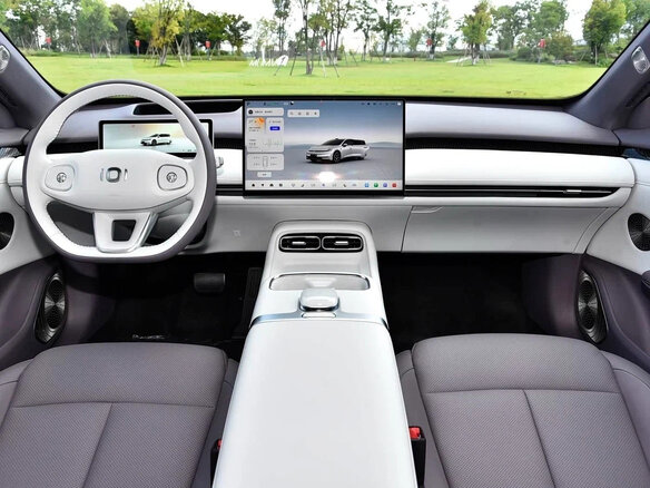2026 Changan Qiyuan A06 28.39 kWh, серебристый, 2290000 рублей - вид 9