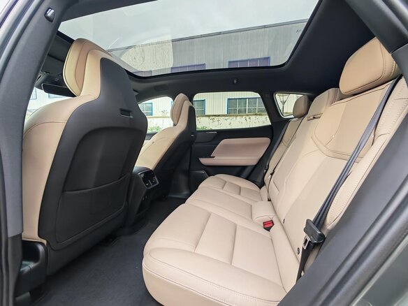 2025 Volvo XC70 III, серый, 6000000 рублей - вид 14