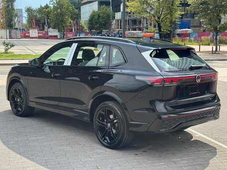 2026 Volkswagen Tiguan L Pro III (China Market), чёрный, 4249000 рублей, вид 5