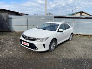 2016 Toyota Camry VII (XV50) Рестайлинг, белый, 1560000 рублей, вид 1
