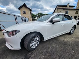 2018 Mazda 6 III (GJ) Рестайлинг, белый, 1350000 рублей, вид 3