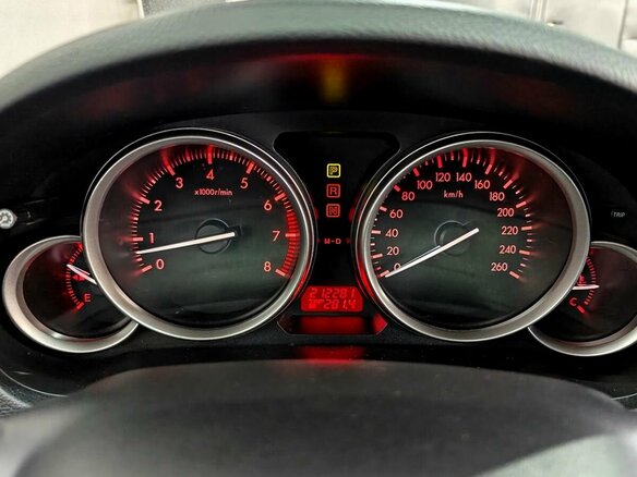 2010 Mazda 6 II (GH) Рестайлинг, белый, 899000 рублей - вид 12