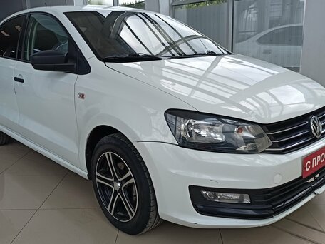 2019 Volkswagen Polo V Рестайлинг, белый, 740000 рублей, вид 2