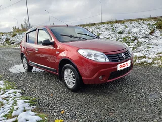 2010 Renault Sandero I, красный, 414000 рублей, вид 1