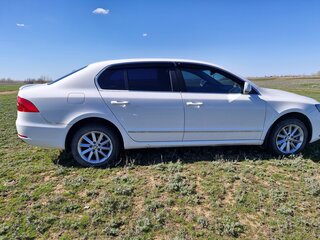2013 Skoda Superb DSG II Рестайлинг, белый, 1050000 рублей, вид 4