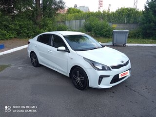 2020 Kia Rio IV, белый, 1150000 рублей, вид 2