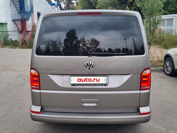 2016 Volkswagen Multivan T6, бежевый, 4950000 рублей - вид 4