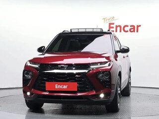 2023 Chevrolet TrailBlazer III Рестайлинг, красный, 1333000 рублей, вид 1