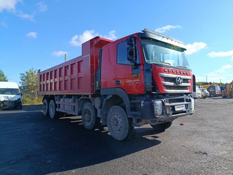 2023 IVECO-Hongyan 8x4 (CQ3406), красный, 1900000 рублей, вид 2