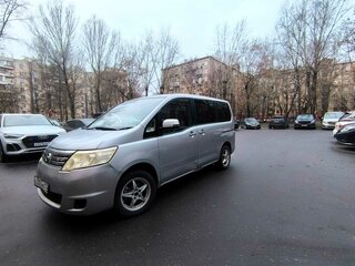 2008 Nissan Serena III (C25), серебристый, 910000 рублей, вид 2