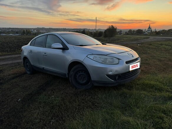 2011 Renault Fluence I, серый, 560000 рублей - вид 2