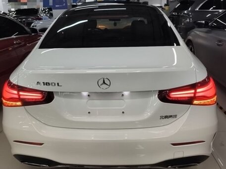 2022 Mercedes-Benz A-Класс 180 Long IV (W177) Рестайлинг, белый, 2300000 рублей, вид 3
