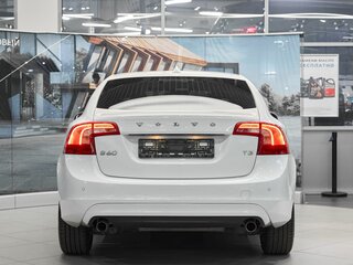 2017 Volvo S60 II Рестайлинг, белый, 1599000 рублей, вид 5