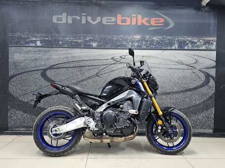 2021 Yamaha MT-09 (FZ-09), чёрный, 1069000 рублей, вид 1