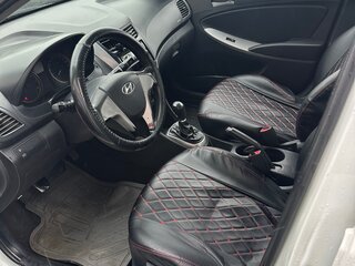 2014 Hyundai Solaris I Рестайлинг, белый, 450000 рублей, вид 4