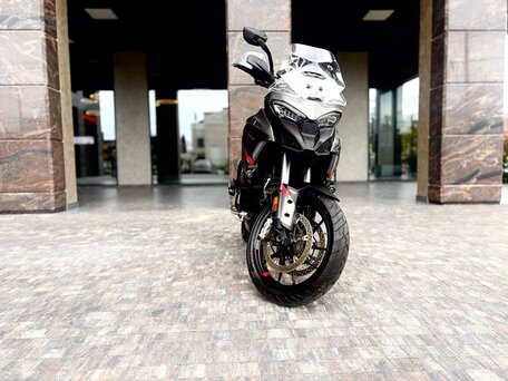 2024 Ducati Multistrada V4, серый, 2350000 рублей, вид 3