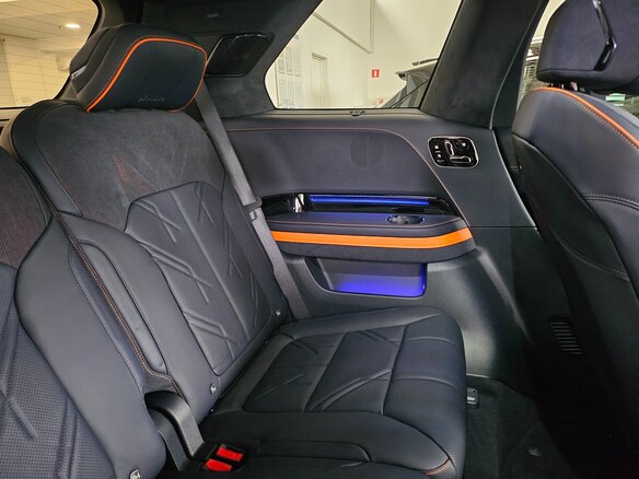 2025 Zeekr 9X 70 kWh, чёрный, 14990000 рублей - вид 20