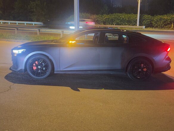 2022 Changan UNI-V I, серый, 2000000 рублей - вид 5