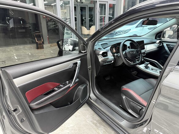 2021 Geely Binyue I Рестайлинг, серый, 1245000 рублей - вид 6